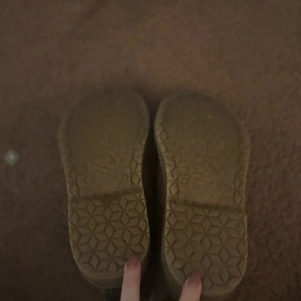 blowfish, booties in brown EUC - Picture 4 of 4